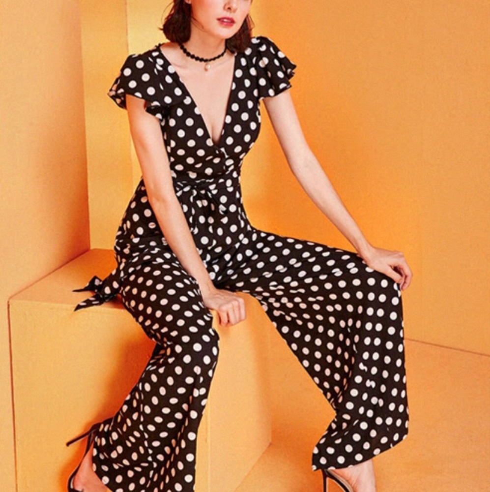 Size 10 Jumpsuit with Pockets!